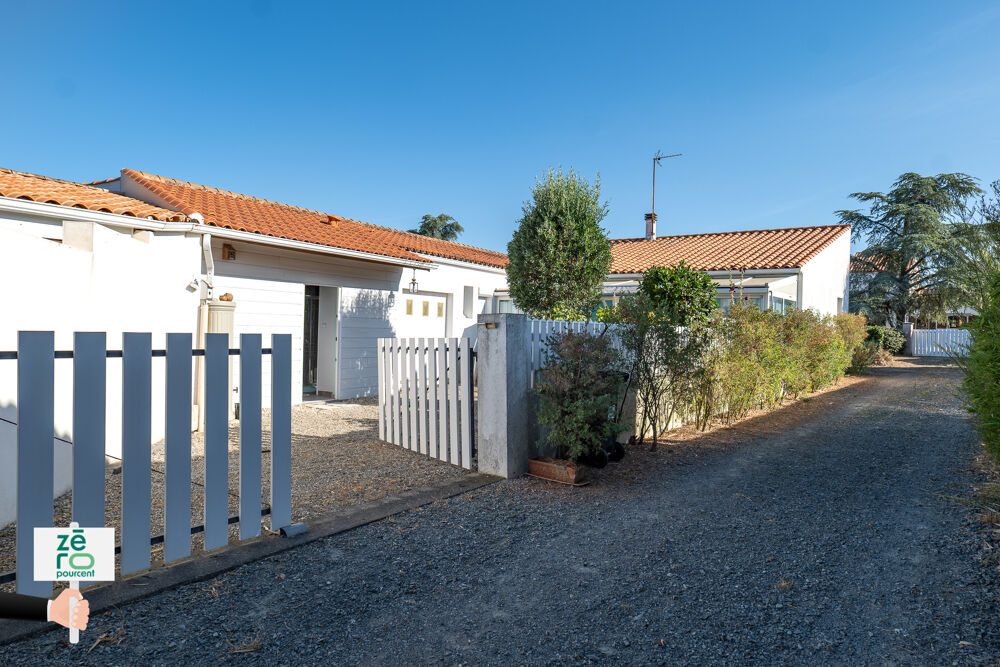 Maison de plain-pied avec hangar, dépendance, véranda et jardin à Saint-Michel-en-lHerm, proche La Tranche-su