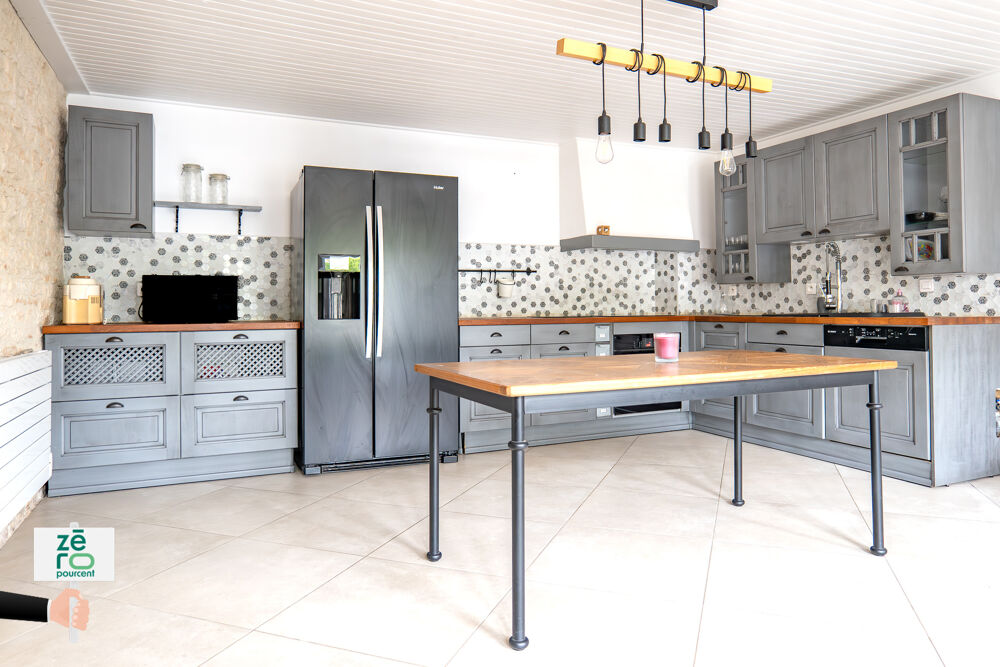 Maison en pierre avec dépendances, seconde habitation indépendante, terrain clos Nalliers entre Luçon et Fon