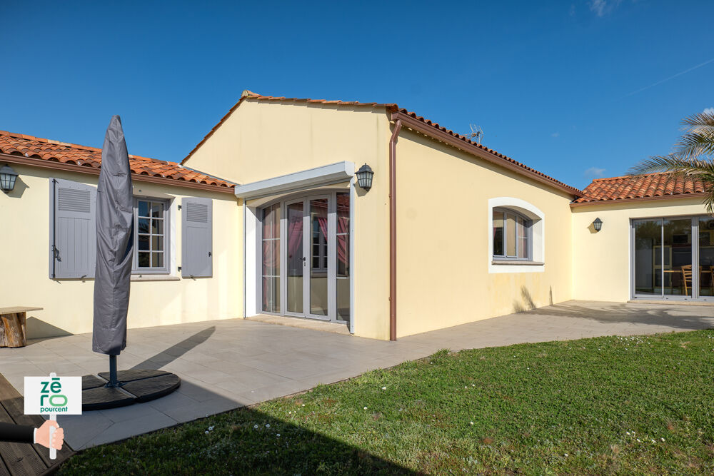 Vente Maison Maison Familiale d'Exception   202 m2   Proche Centre de Challans Challans