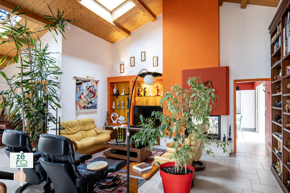 Ensemble immobilier dexception à Saint-Vincent-sur-Jard Maison + 2 logements ,Proche mer
