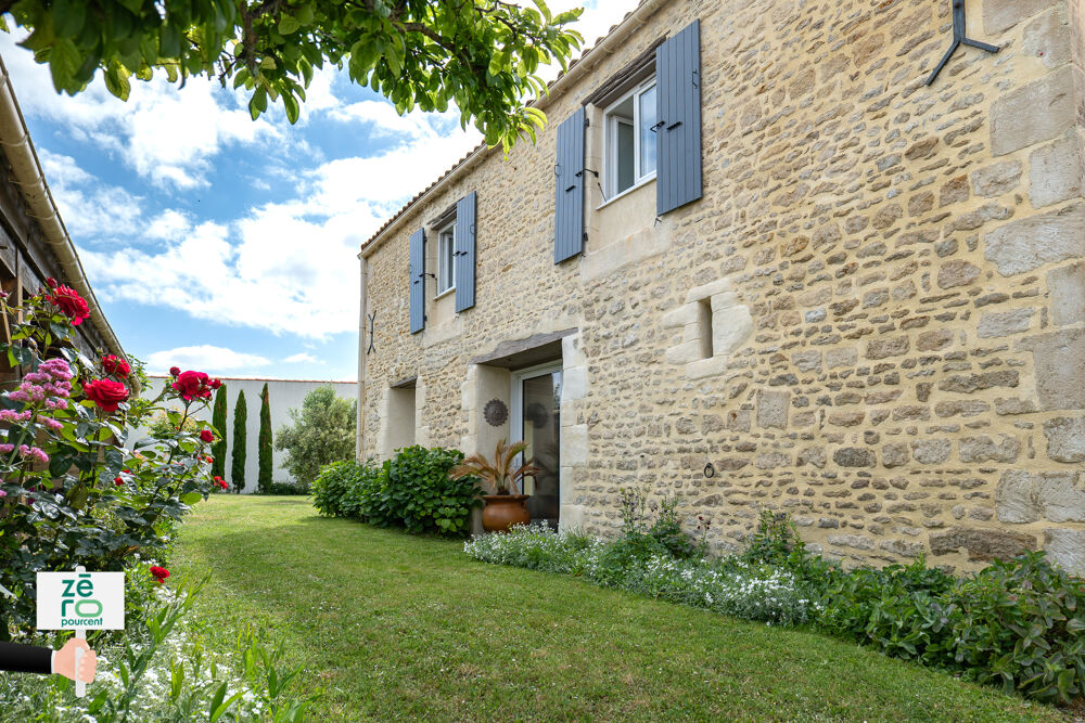 PROPRIÉTÉ DE CHARME EN PIERRE 6 PIÈCES 238 M2 AVEC JARDIN, SUITE PARENTALE, DÉPENDANCE ET FORT POTENTIEL À TRI