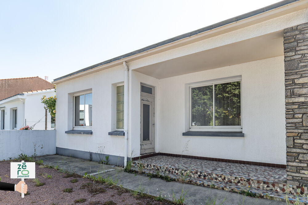 Projet de rénovation à fort potentiel à deux pas de locéan : laissez libre cours à vos envies
