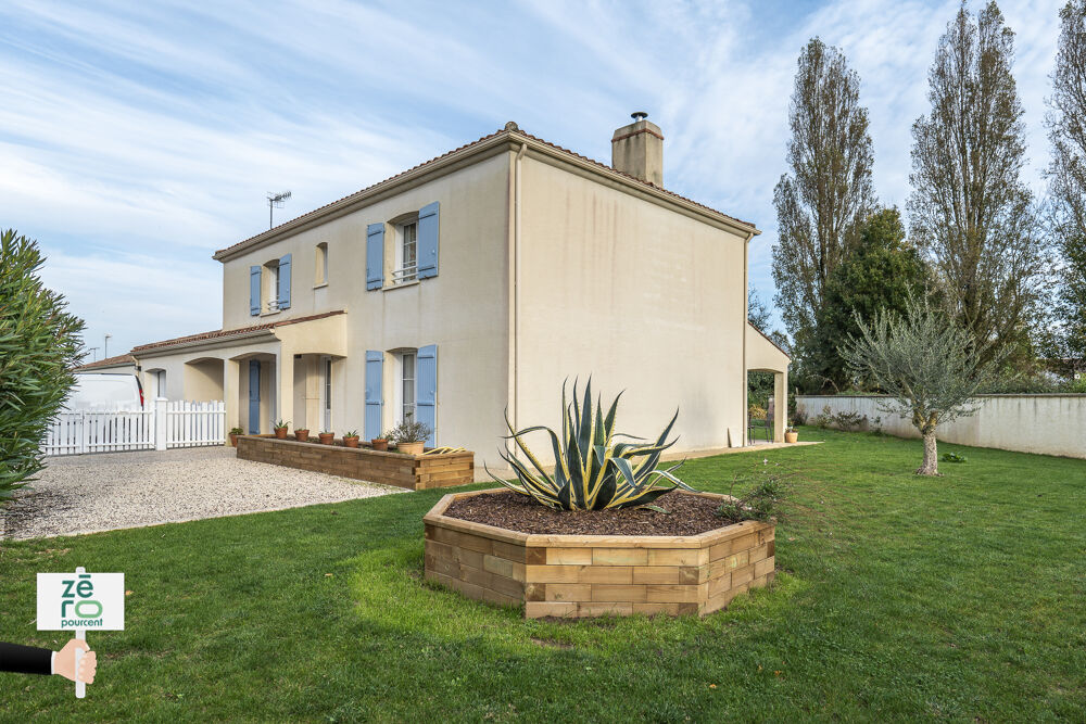 Maison familiale 176 m2 à Angles 5 chambres possibles Proche La Tranche-sur-Mer Jardin 710 m2 Garage