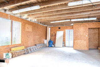  Parking / Garage à vendre 94 m²