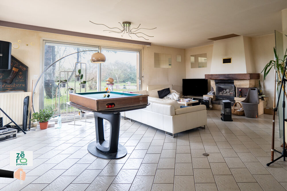 Maison avec piscine à vendre à Château-Guibert (Vendée) Calme absolu, 4 chambres, sous-sol complet, terrain
