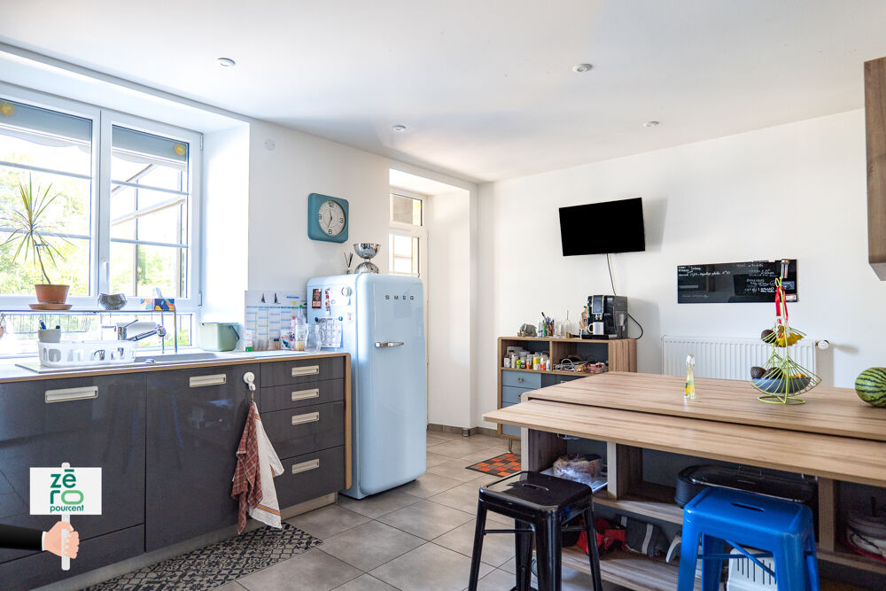 à vendre  Propriété/château Saint-Laurent-sur-Sèvre (85290)