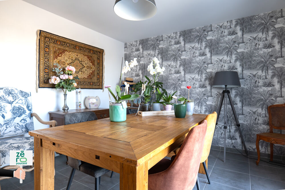 Maison récente de plain-pied à Chaillé-les-Marais 4 chambres, suite parentale, garage-atelier et terrain con