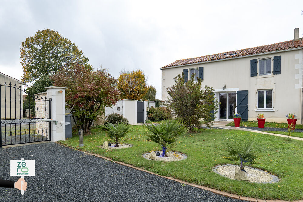 Vente Maison Maison rénovée avec goût à Mouzeuil-Saint-Martin   Idéale chambres d'hôtes, gîte, love room ou famille Mouzeuil st martin