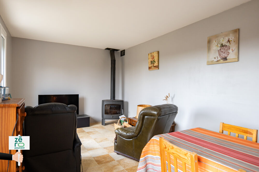 A vendre Maison 2 chambres avec terrain clos et sous-sol à LOrbrie, à 5 min de Fontenay-le-Comte (Vendée 85