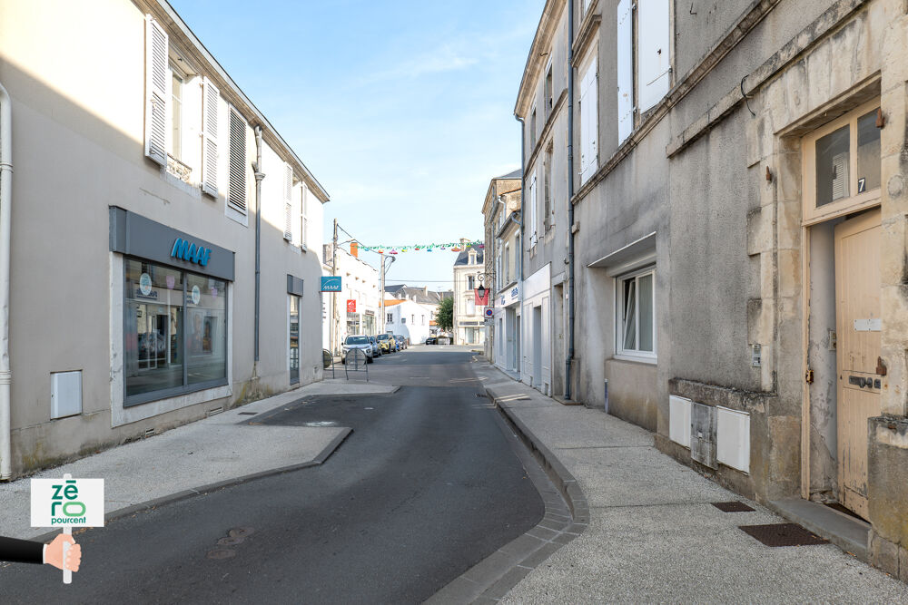 Vente Immeuble LUÇON HYPER-CENTRE   IMMEUBLE DE RAPPORT   3 APPARTEMENTS LOUÉS   23 400 € DE REVENUS ANNUELS   RENTABILITÉ +8 Lucon