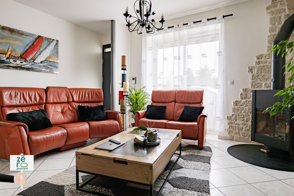 Vente Maison Maison de ville 7 pièces   193 m2   Garage double   Jardin clos   Centre-ville de Luçon Lucon