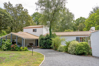  Maison  vendre 8 pices 258 m