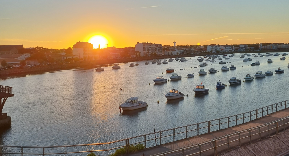 Appartement dexception à Saint-Gilles-Croix-de-Vie Vue port, dernier étage et cadre de vie unique