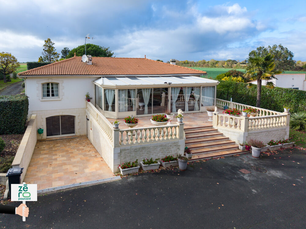 Maison familiale de 174 m2 sur terrain de 3 350 m2 environnement calme Les Magnils-Reigniers, aux portes d