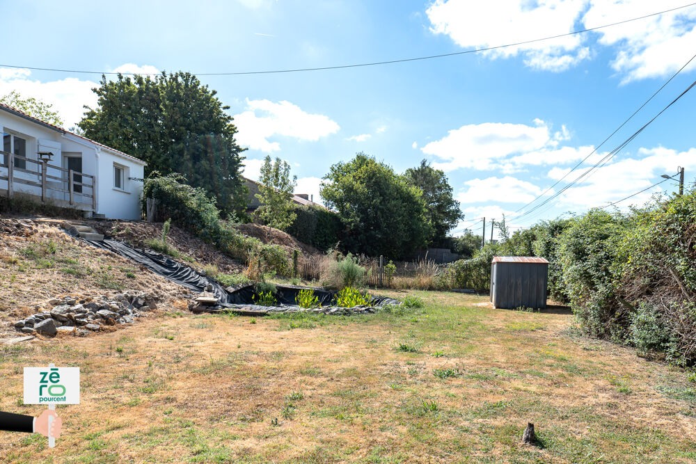 Maison familiale de plain-pied de 116 m2 avec garage sur 620 m2 de terrain Commequiers