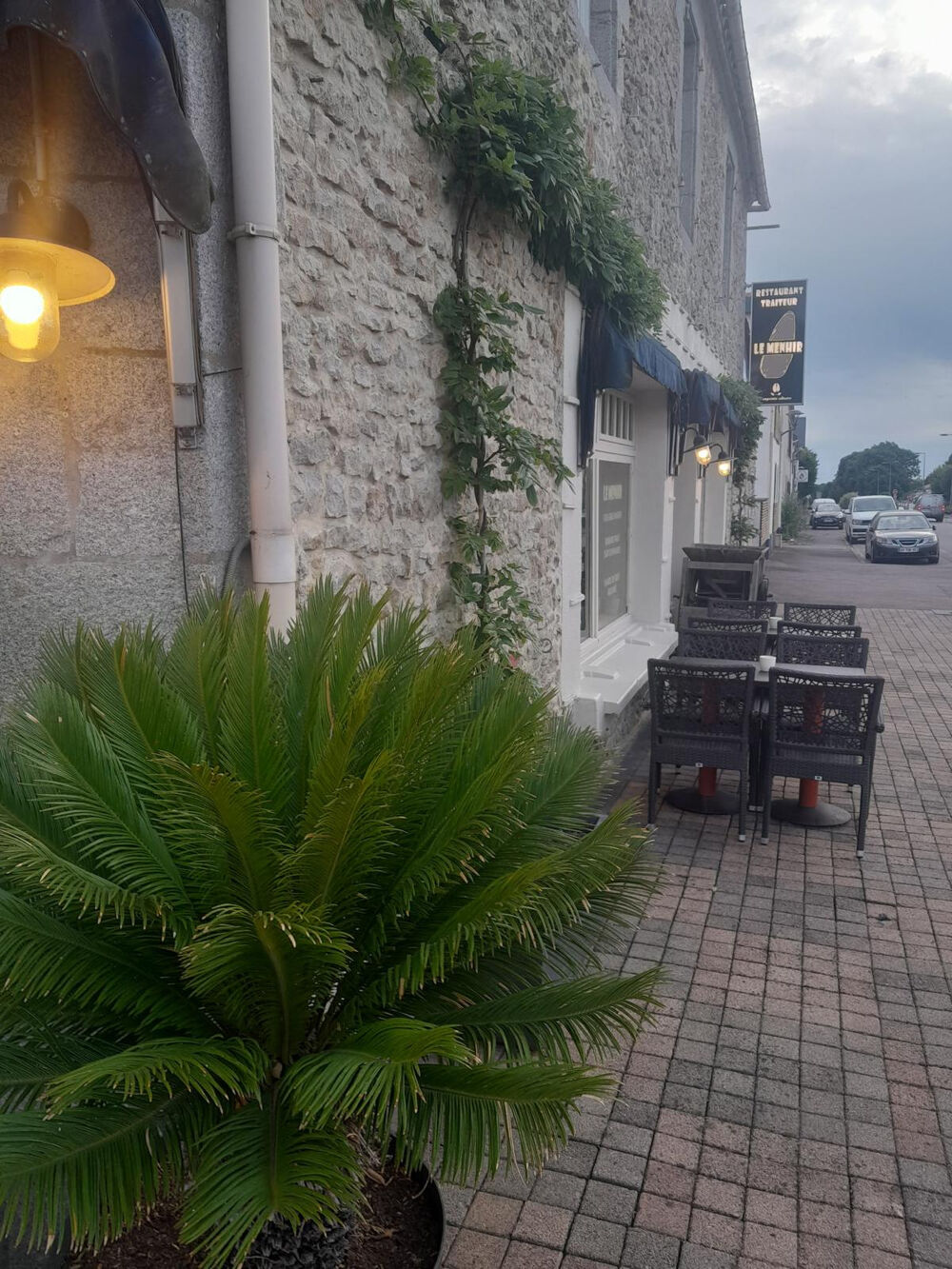   Fonds de commerce Restaurant   Institution incontournable à Avrillé en Vendée   Licence IV   Fort potentiel to 