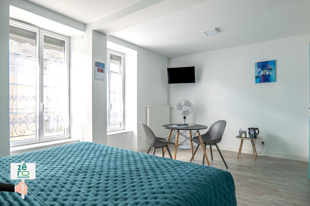 à vendre  Propriété/château Saint-Laurent-sur-Sèvre (85290)