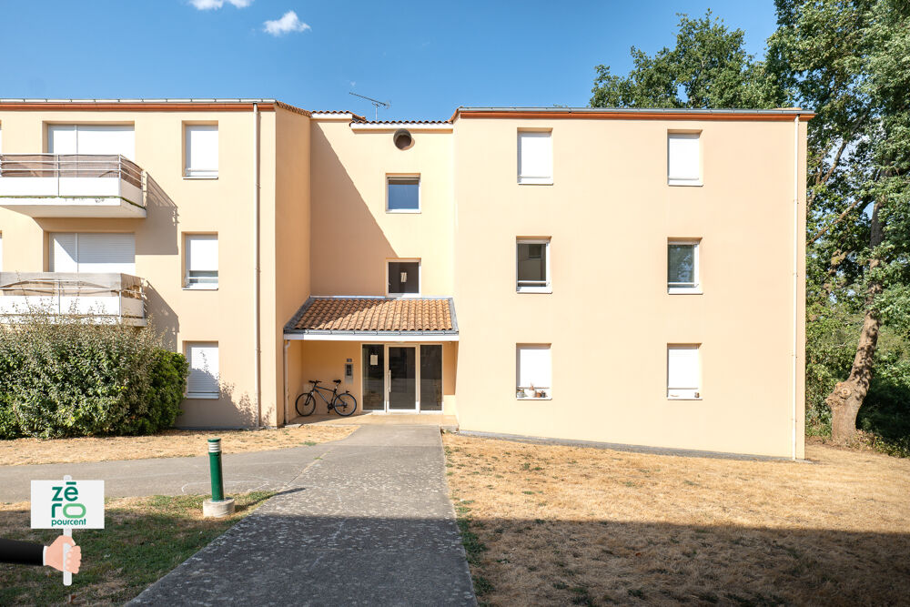LA ROCHE-SUR-YON EST F2 AVEC BALCON & PARKING PRIVATIF UNE OPPORTUNITÉ À SAISIR !