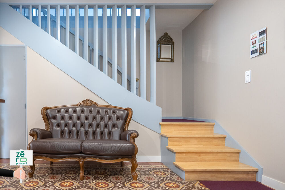 à vendre  Propriété/château Saint-Laurent-sur-Sèvre (85290)