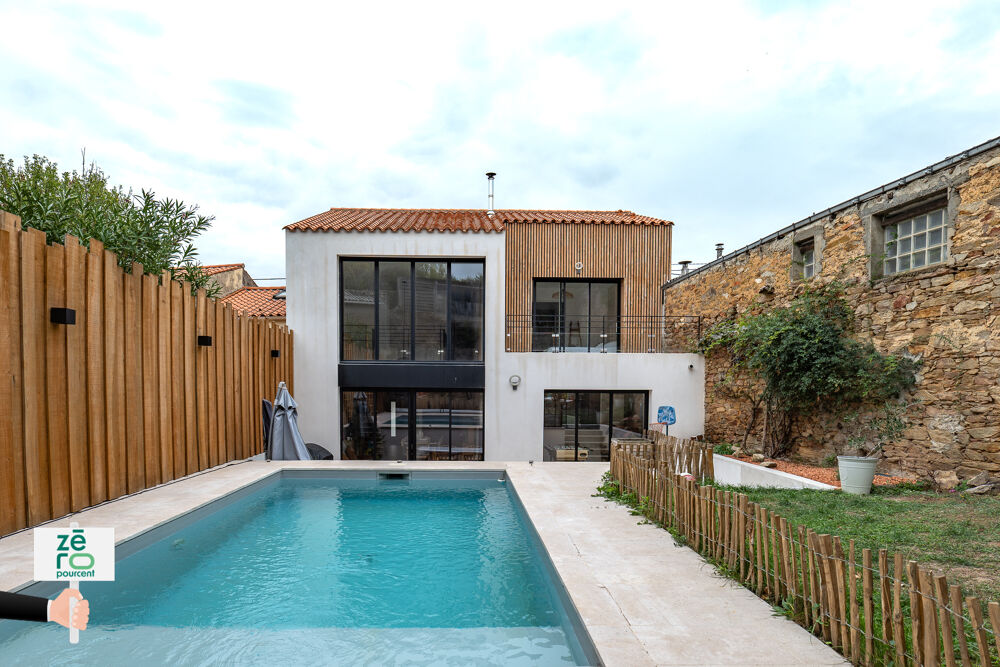 Vente Maison MAREUIL-SUR-LAY-DISSAIS   MAISON DE CHARME AVEC PISCINE, JARDIN PAYSAGER, SUITE PARENTALE ET GARAGE Mareuil sur lay dissais