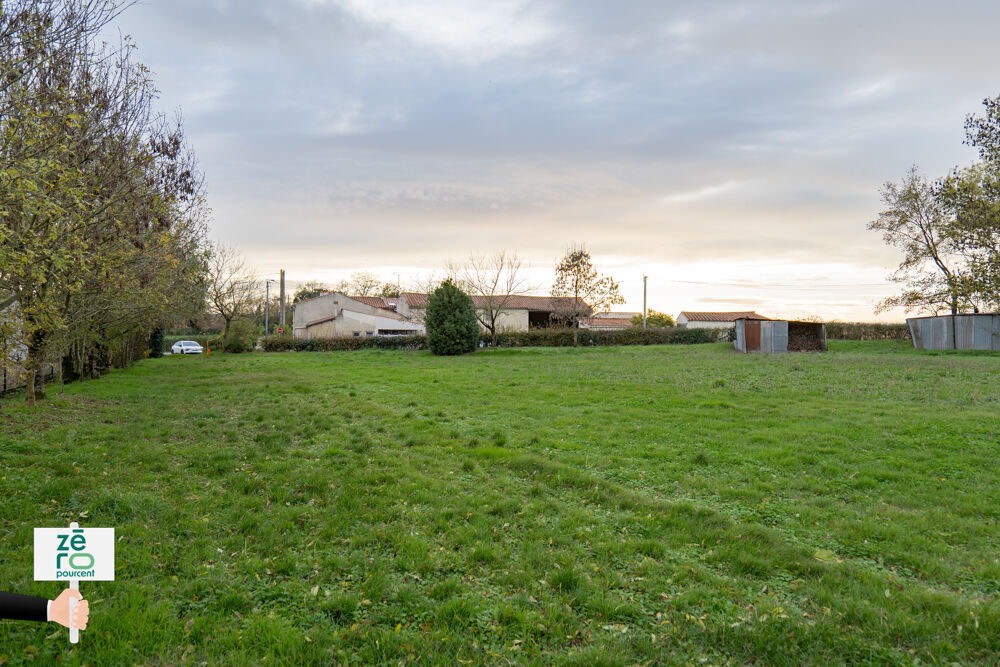 Vente Terrain Terrain à bâtir   1423 m2 (possibilité jusqu'à 3294 m2)   Mareuil-sur-Lay-Dissais Mareuil sur lay dissais