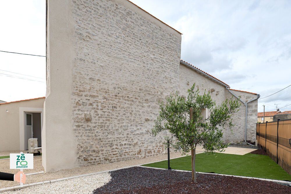 Maison en pierre rénovée avec goût aux Magnils-Reigniers Coup de coeur aux portes de Luçon