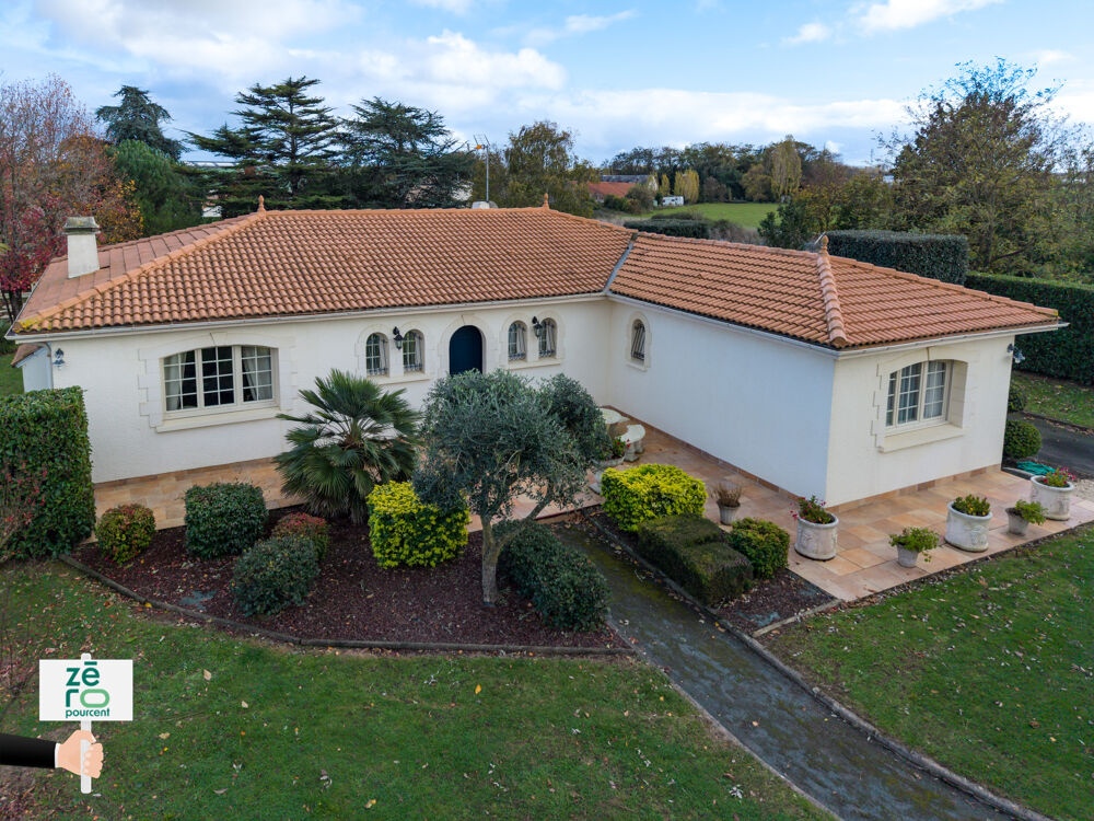 Maison familiale de 174 m2 sur terrain de 3 350 m2 environnement calme Les Magnils-Reigniers, aux portes d