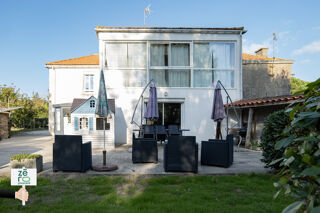  Maison  vendre 8 pices 160 m