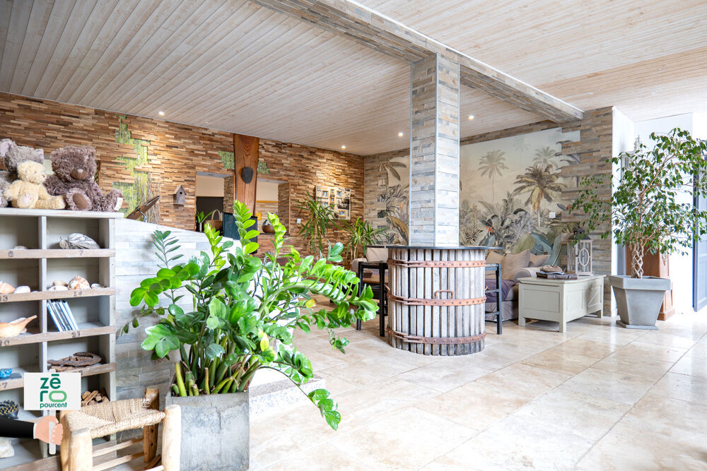 Vente Maison Maison atypique avec toit-terrasse de 200 m2 à Avrillé   5 pièces 174 m2   Proche plages Vendée Sud et Les Sab Avrille