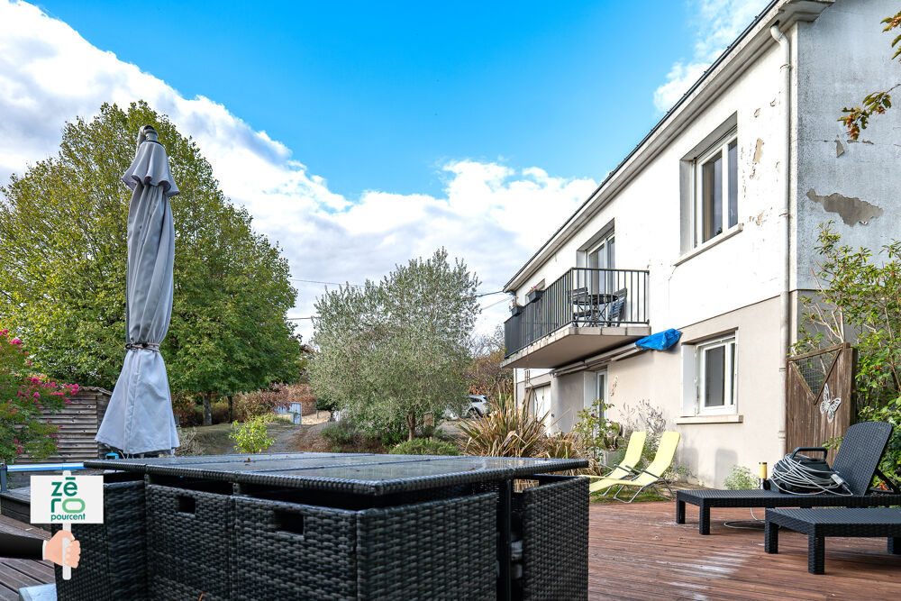 Maison familiale avec piscine, beaux volumes et terrain arboré à La Châtaigneraie