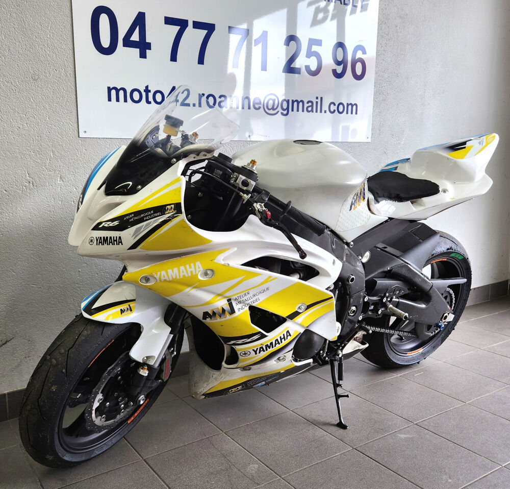 YAMAHA 2011 occasion 42300 Mably