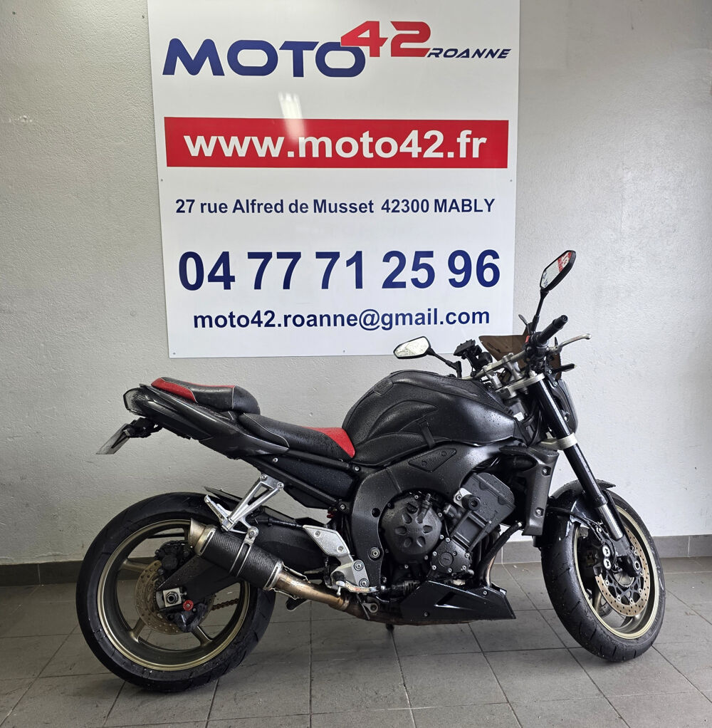 YAMAHA 2009 occasion 42300 Mably
