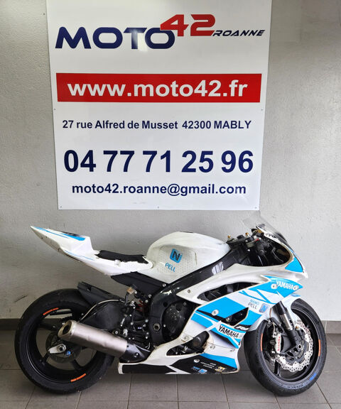 YAMAHA 2011 occasion 42300 Mably