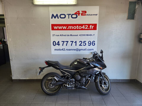 YAMAHA 2009 occasion 42300 Mably