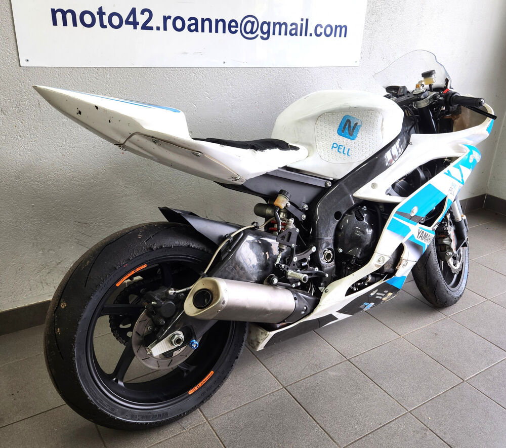 YAMAHA 2011 occasion 42300 Mably