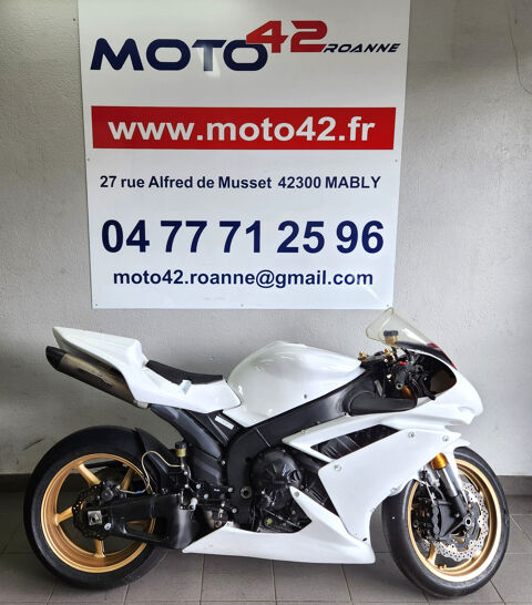YAMAHA 2008 occasion 42300 Mably