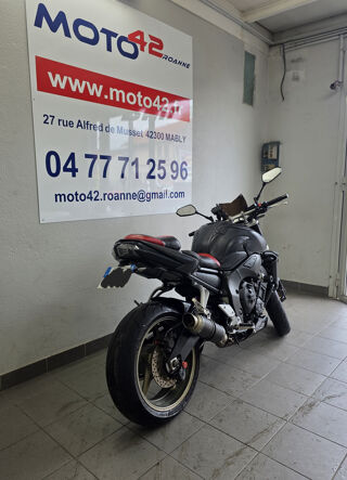 YAMAHA 2009 occasion 42300 Mably
