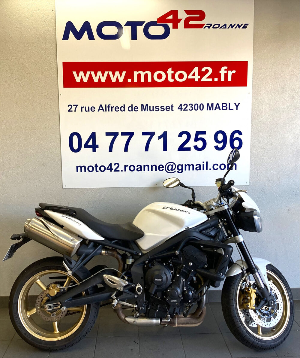 TRIUMPH 2011 occasion 42300 Mably