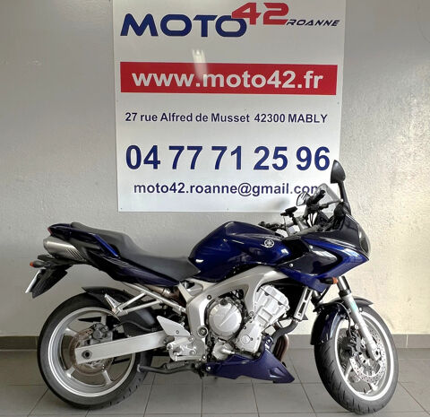 YAMAHA 2004 occasion 42300 Mably