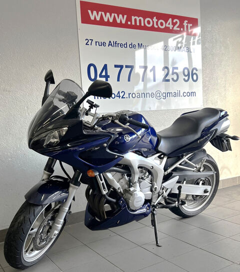 YAMAHA 2004 occasion 42300 Mably