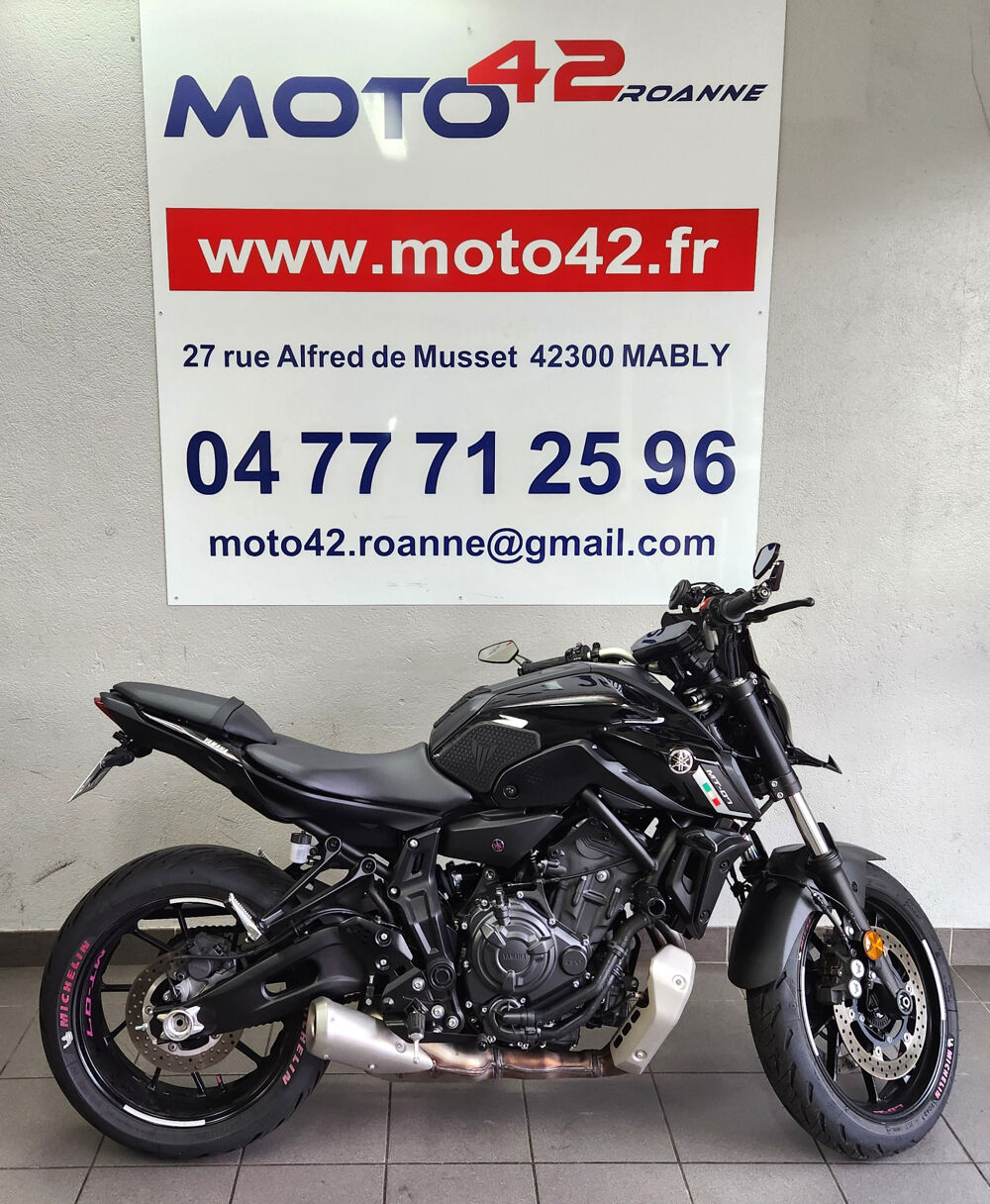 YAMAHA 2024 occasion 42300 Mably