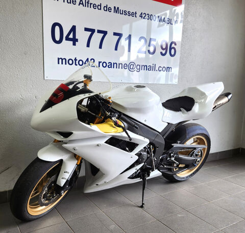 YAMAHA 2008 occasion 42300 Mably