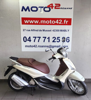 PIAGGIO 2012 occasion 42300 Mably