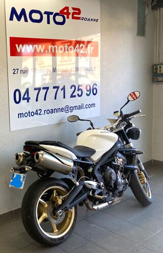 TRIUMPH 2011 occasion 42300 Mably