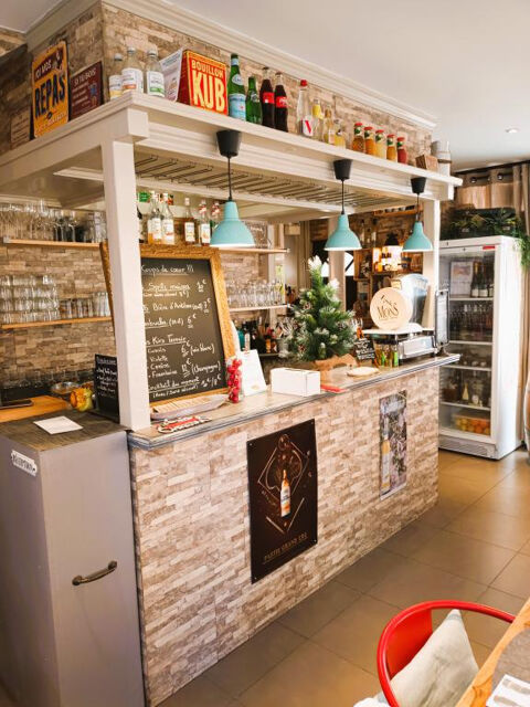   Restaurant de renomm, entirement rnov, trs bon emplacement  Antibes 