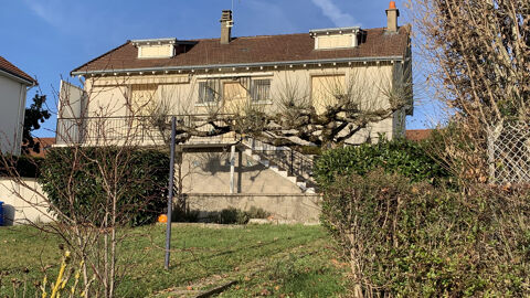 Maison traditionnelle sur sous-sol à Argenton sur Creuse ! 118300 Argenton-sur-Creuse (36200)