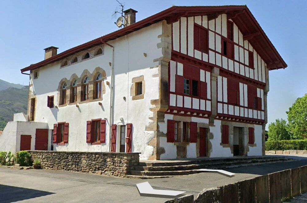 location Appartement - 3 pièce(s) - 91 m² Sare (64310)
