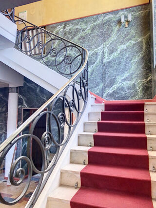  Maison  louer 7 pices 300 m Annonay