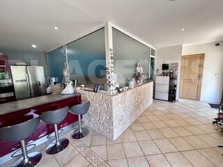  Maison  vendre 7 pices 199 m