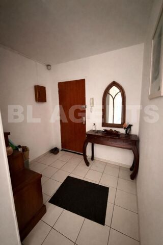  Appartement � vendre 3 pi�ces 77 m�